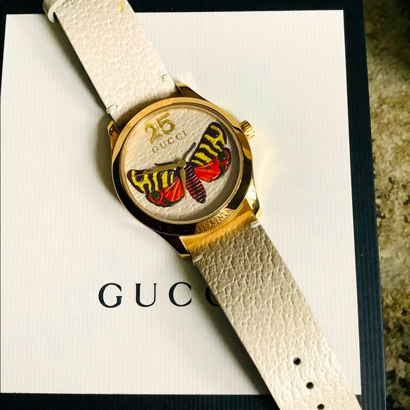 STUNNING Ladies GUCCI watch NEW with tags ๐ฅ - Picture 2 of 13